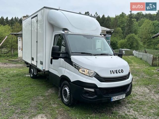 Белый Ивеко Дейли, объемом двигателя 3 л и пробегом 268 тыс. км за 24800 $, фото 1 на Automoto.ua