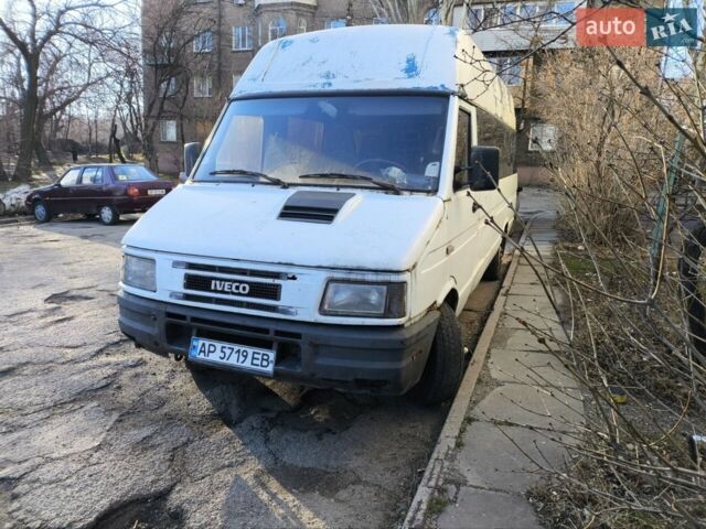 Белый Ивеко Дейли, объемом двигателя 2.8 л и пробегом 255 тыс. км за 1999 $, фото 1 на Automoto.ua