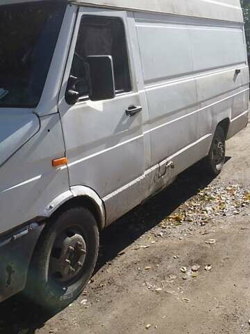 Білий Івеко Дейлі, об'ємом двигуна 2.8 л та пробігом 500 тис. км за 1550 $, фото 1 на Automoto.ua
