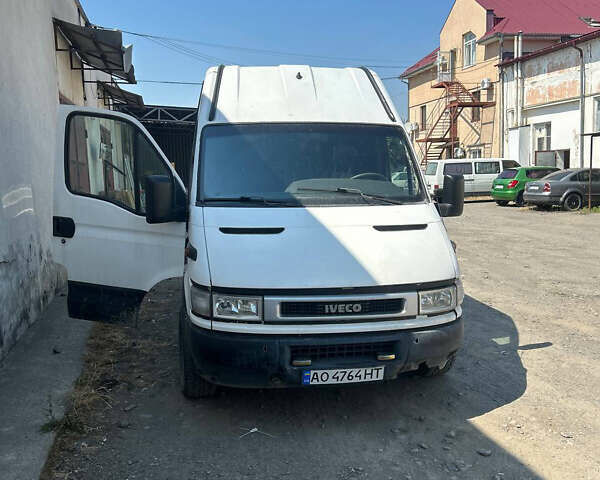 Белый Ивеко Дейли, объемом двигателя 2.8 л и пробегом 45 тыс. км за 2800 $, фото 1 на Automoto.ua