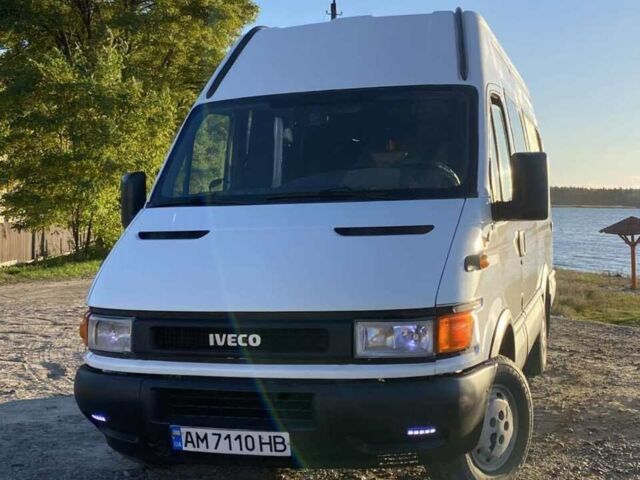 Белый Ивеко Дейли, объемом двигателя 2.8 л и пробегом 440 тыс. км за 6700 $, фото 1 на Automoto.ua