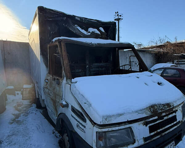 Белый Ивеко Дейли, объемом двигателя 2.8 л и пробегом 475 тыс. км за 3100 $, фото 1 на Automoto.ua