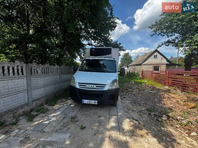 Белый Ивеко Дейли, объемом двигателя 3 л и пробегом 402 тыс. км за 7500 $, фото 1 на Automoto.ua