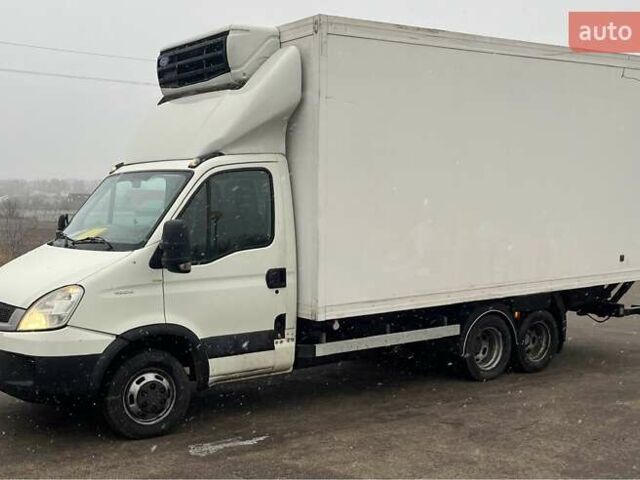 Белый Ивеко Дейли, объемом двигателя 3 л и пробегом 325 тыс. км за 21000 $, фото 1 на Automoto.ua