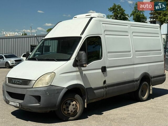 Белый Ивеко Дейли, объемом двигателя 3 л и пробегом 254 тыс. км за 9800 $, фото 1 на Automoto.ua