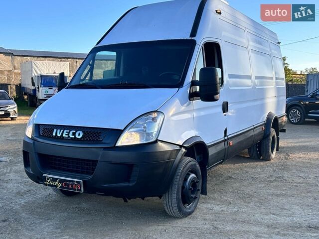 Белый Ивеко Дейли, объемом двигателя 3 л и пробегом 315 тыс. км за 17000 $, фото 1 на Automoto.ua