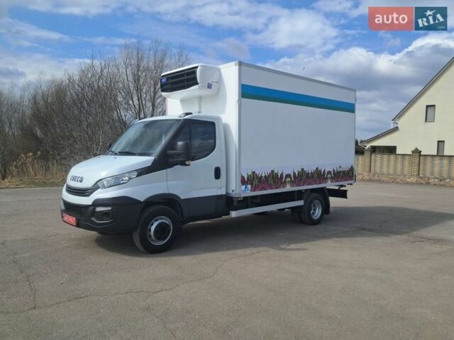 Белый Ивеко Дейли, объемом двигателя 3 л и пробегом 333 тыс. км за 31800 $, фото 1 на Automoto.ua