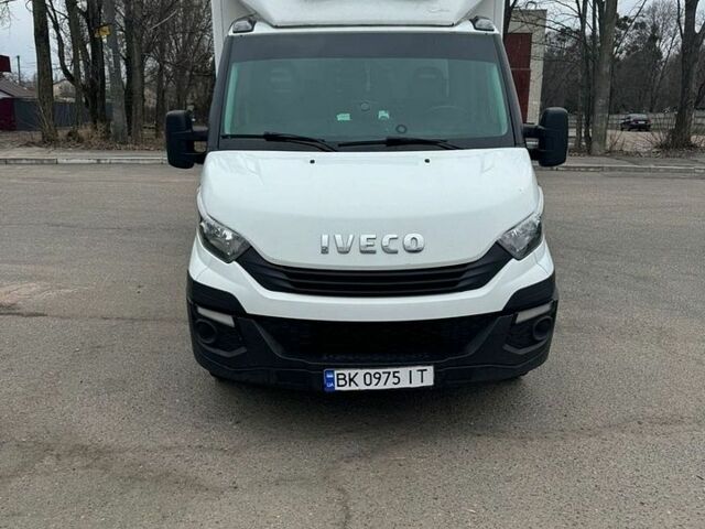 Белый Ивеко Дейли, объемом двигателя 3 л и пробегом 350 тыс. км за 26500 $, фото 1 на Automoto.ua