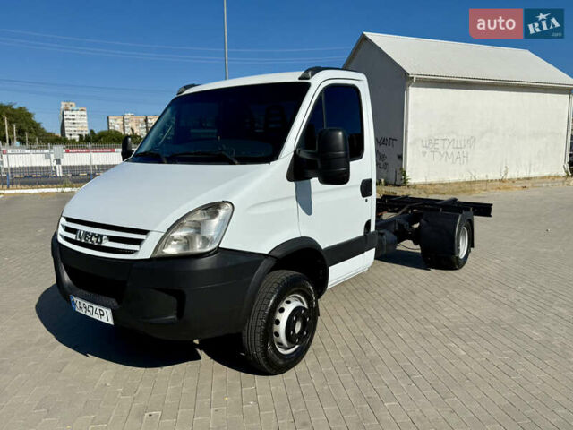 Белый Ивеко Дейли, объемом двигателя 3 л и пробегом 350 тыс. км за 12300 $, фото 1 на Automoto.ua
