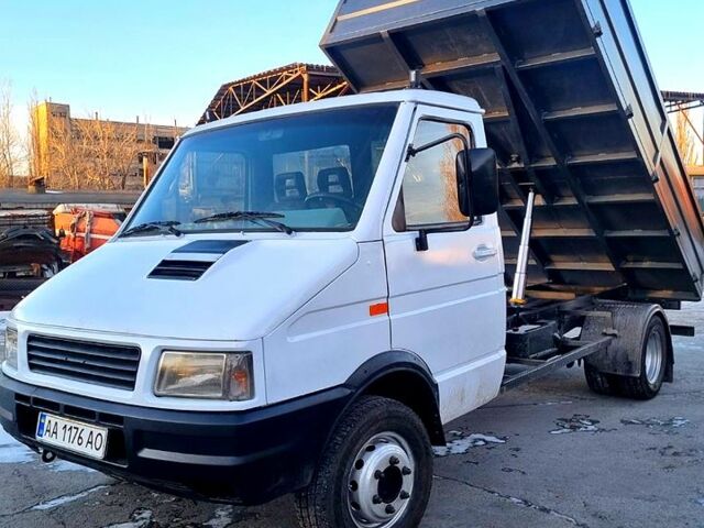 Білий Івеко Дейлі, об'ємом двигуна 2.8 л та пробігом 0 тис. км за 9500 $, фото 1 на Automoto.ua