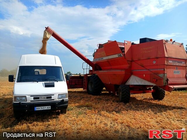 Білий Івеко Дейлі, об'ємом двигуна 2.5 л та пробігом 300 тис. км за 8000 $, фото 1 на Automoto.ua