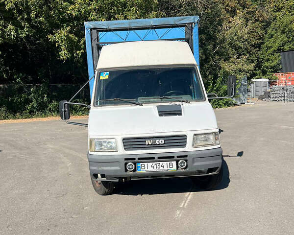 Белый Ивеко Дейли, объемом двигателя 2.5 л и пробегом 400 тыс. км за 4900 $, фото 1 на Automoto.ua