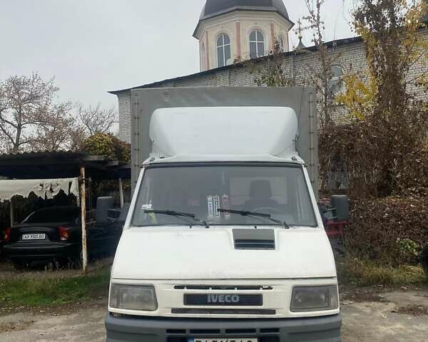 Белый Ивеко Дейли, объемом двигателя 2.8 л и пробегом 650 тыс. км за 5500 $, фото 1 на Automoto.ua