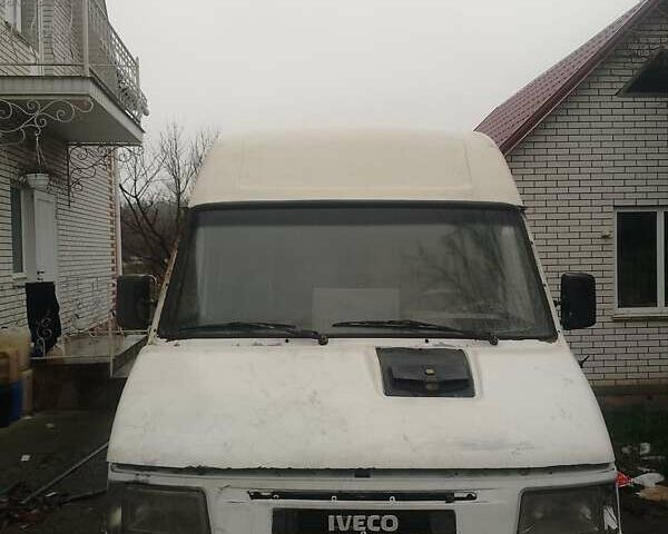 Белый Ивеко Дейли, объемом двигателя 0 л и пробегом 500 тыс. км за 2500 $, фото 1 на Automoto.ua