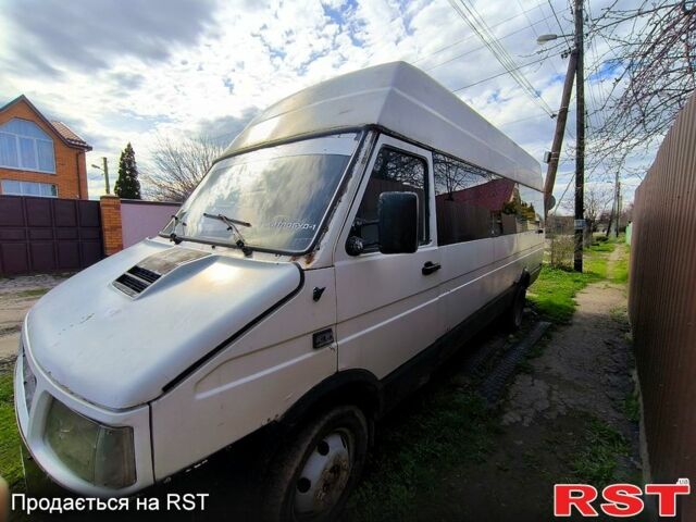 Белый Ивеко Дейли, объемом двигателя 2.8 л и пробегом 2 тыс. км за 1500 $, фото 1 на Automoto.ua
