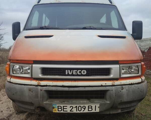Белый Ивеко Дейли, объемом двигателя 2.8 л и пробегом 3 тыс. км за 4000 $, фото 1 на Automoto.ua