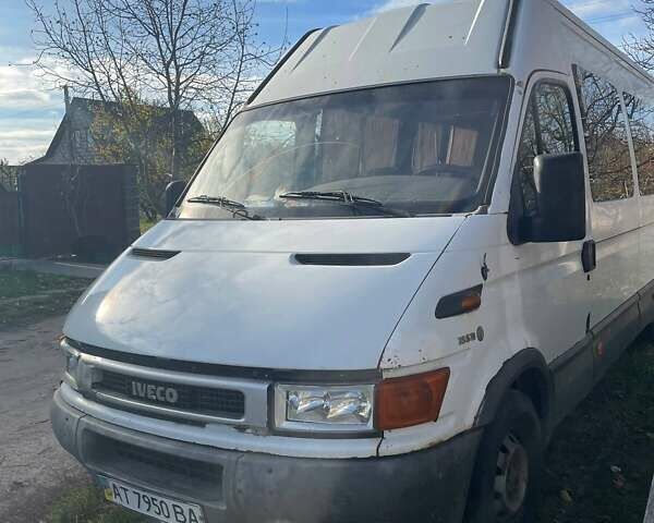 Белый Ивеко Дейли, объемом двигателя 2.8 л и пробегом 200 тыс. км за 3200 $, фото 1 на Automoto.ua