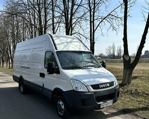Білий Івеко Daily груз., об'ємом двигуна 3 л та пробігом 60 тис. км за 20500 $, фото 1 на Automoto.ua