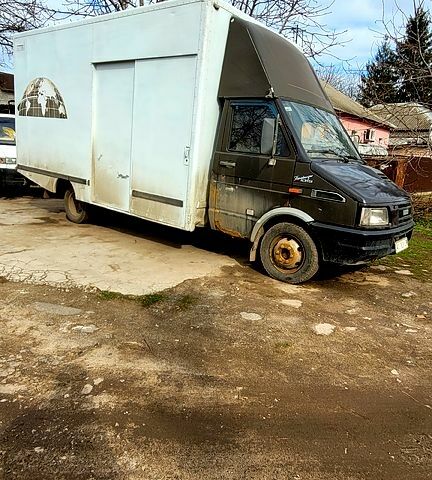 Коричневий Івеко Дейлі, об'ємом двигуна 2.8 л та пробігом 890 тис. км за 5200 $, фото 1 на Automoto.ua