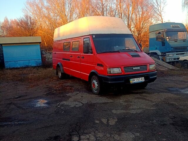 Красный Ивеко Дейли, объемом двигателя 2.5 л и пробегом 330 тыс. км за 3500 $, фото 1 на Automoto.ua