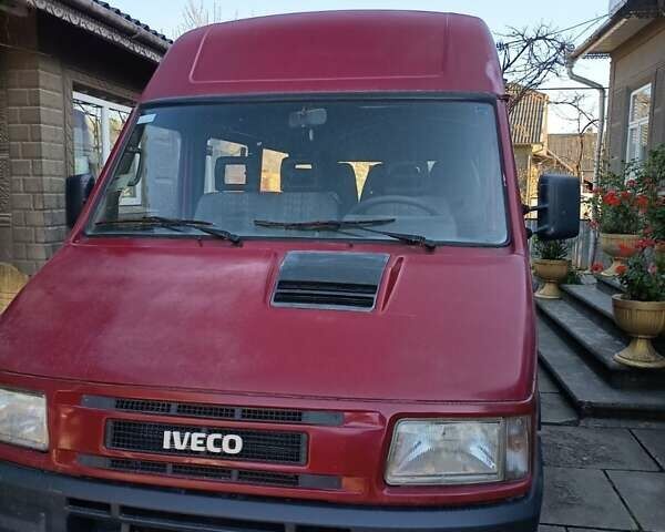 Червоний Івеко Дейлі, об'ємом двигуна 2.8 л та пробігом 350 тис. км за 3500 $, фото 1 на Automoto.ua