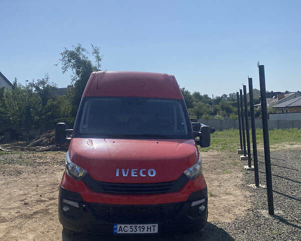 Червоний Івеко Дейлі, об'ємом двигуна 3.2 л та пробігом 210 тис. км за 24000 $, фото 1 на Automoto.ua