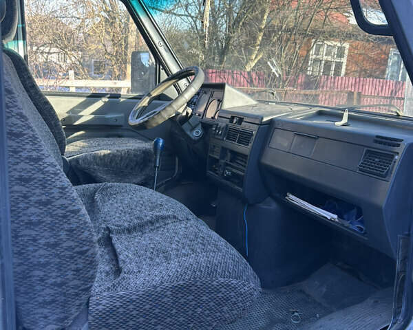 Синий Ивеко Дейли, объемом двигателя 2.5 л и пробегом 455 тыс. км за 1388 $, фото 1 на Automoto.ua