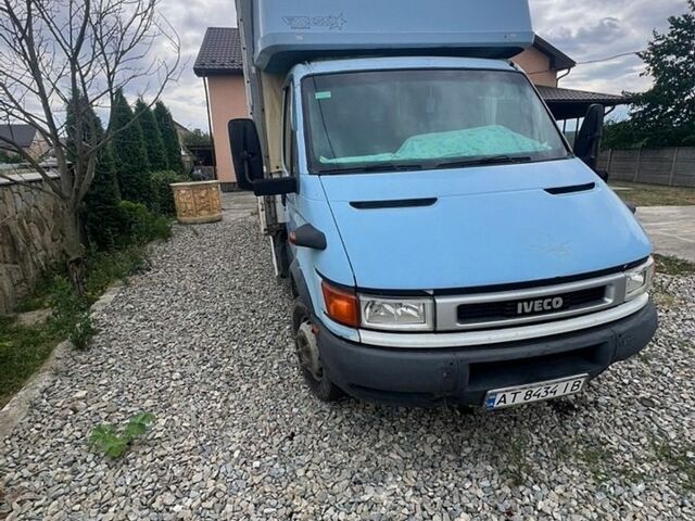 Синий Ивеко Дейли, объемом двигателя 2.8 л и пробегом 200 тыс. км за 7700 $, фото 1 на Automoto.ua