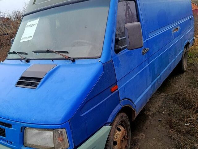 Синий Ивеко Дейли, объемом двигателя 2.8 л и пробегом 200 тыс. км за 2500 $, фото 1 на Automoto.ua