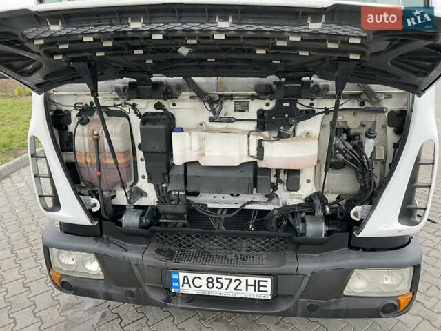 Белый Ивеко ЕвроКарго, объемом двигателя 3.92 л и пробегом 540 тыс. км за 13000 $, фото 1 на Automoto.ua