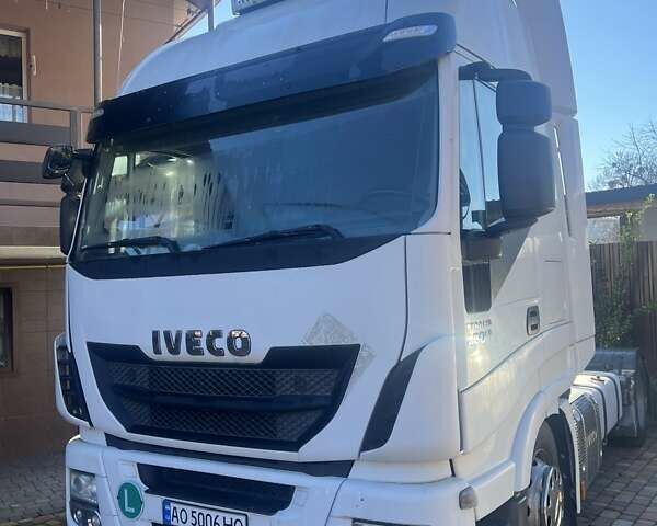 Белый Ивеко Стралис, объемом двигателя 0 л и пробегом 735 тыс. км за 17800 $, фото 1 на Automoto.ua