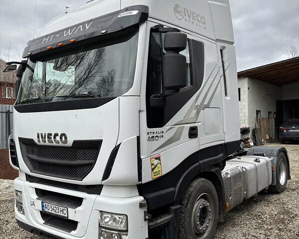 Белый Ивеко Стралис, объемом двигателя 11 л и пробегом 940 тыс. км за 18000 $, фото 1 на Automoto.ua