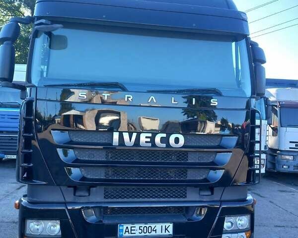 Черный Ивеко Стралис, объемом двигателя 10.3 л и пробегом 670 тыс. км за 11000 $, фото 1 на Automoto.ua