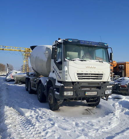 Білий Івеко Trakker, об'ємом двигуна 0 л та пробігом 250 тис. км за 45000 $, фото 1 на Automoto.ua