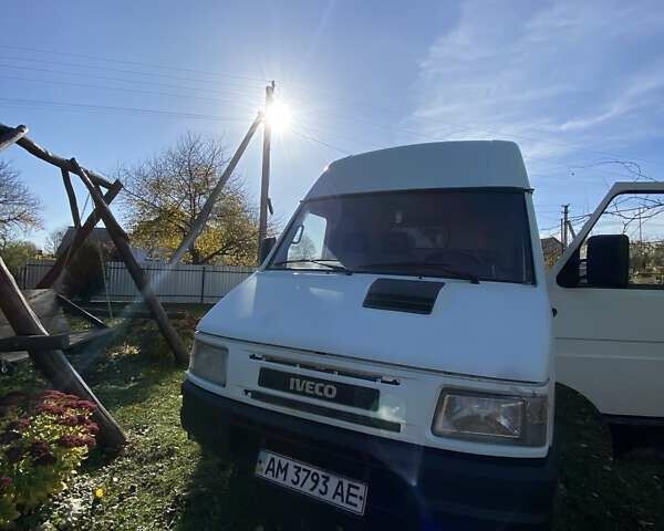 Білий Івеко TurboDaily, об'ємом двигуна 0 л та пробігом 320 тис. км за 5000 $, фото 1 на Automoto.ua