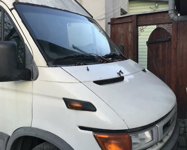 Білий Івеко TurboDaily, об'ємом двигуна 2.8 л та пробігом 950 тис. км за 4000 $, фото 1 на Automoto.ua