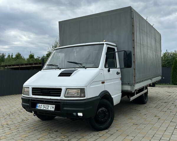 Белый Ивеко TurboDaily, объемом двигателя 2.5 л и пробегом 500 тыс. км за 6850 $, фото 1 на Automoto.ua