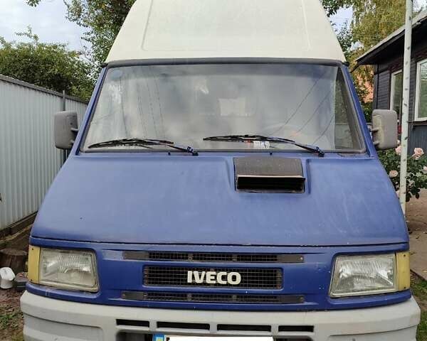 Синий Ивеко TurboDaily, объемом двигателя 2.8 л и пробегом 492 тыс. км за 2800 $, фото 1 на Automoto.ua