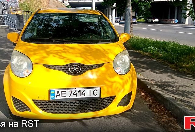 Желтый Джак Джей2, объемом двигателя 1 л и пробегом 76 тыс. км за 2800 $, фото 1 на Automoto.ua