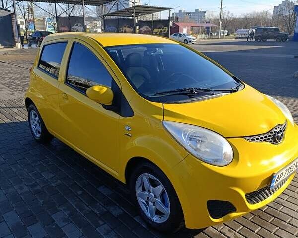 Желтый Джак Джей2, объемом двигателя 1 л и пробегом 176 тыс. км за 3200 $, фото 1 на Automoto.ua