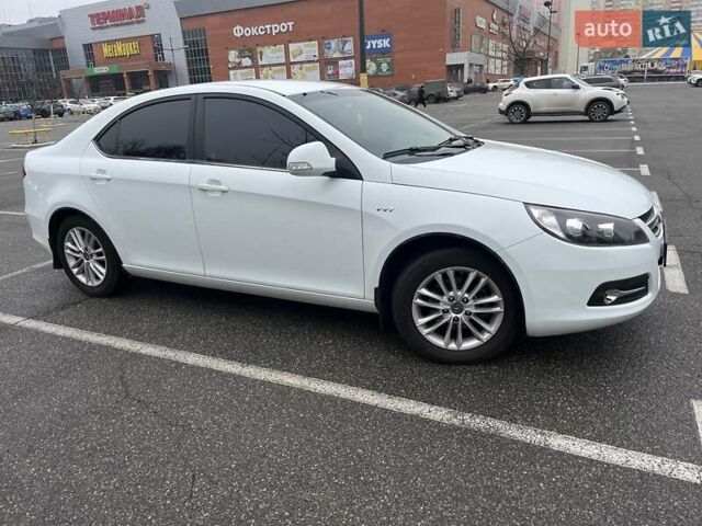 Белый Джак Джей5, объемом двигателя 1.5 л и пробегом 16 тыс. км за 6500 $, фото 1 на Automoto.ua