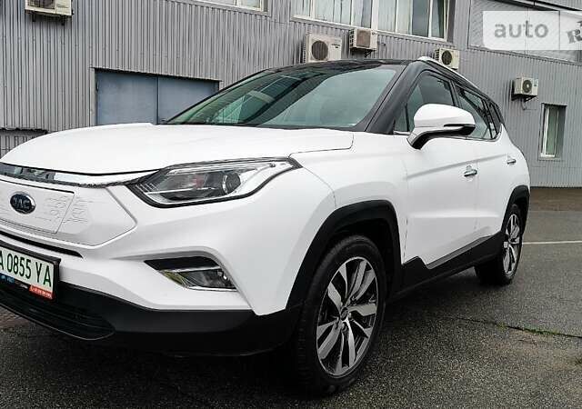 Белый Джак iEVS4, объемом двигателя 0 л и пробегом 42 тыс. км за 14500 $, фото 1 на Automoto.ua