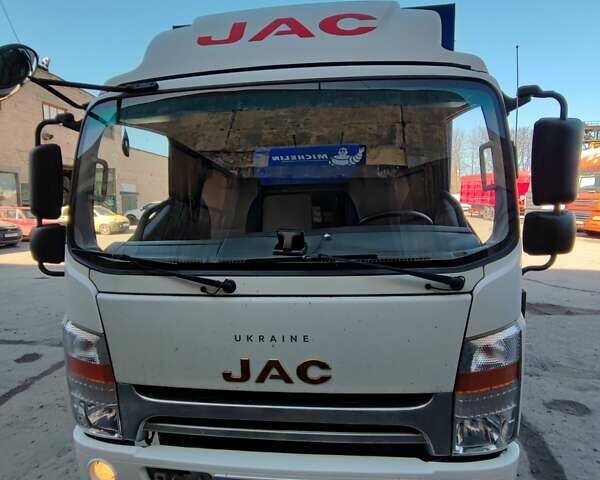 Белый Джак N75, объемом двигателя 3.8 л и пробегом 73 тыс. км за 18000 $, фото 1 на Automoto.ua