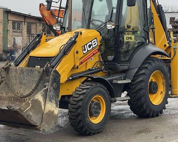 Жовтий ЖЦБ 3ЦКС, об'ємом двигуна 4.4 л та пробігом 0 тис. км за 73000 $, фото 1 на Automoto.ua