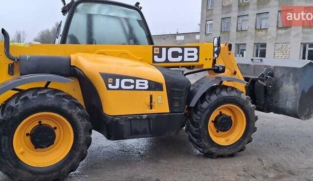 Желтый ЖЦБ 530-70, объемом двигателя 4.4 л и пробегом 0 тыс. км за 41000 $, фото 1 на Automoto.ua