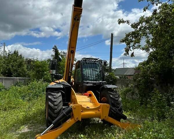 Желтый ЖЦБ 533-105, объемом двигателя 4.4 л и пробегом 4 тыс. км за 55646 $, фото 1 на Automoto.ua