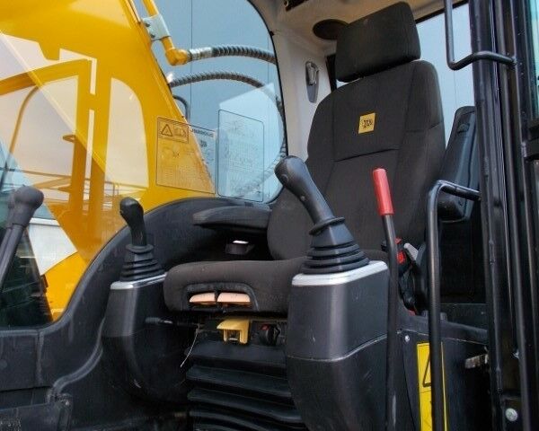 ЖЦБ JS220LC, объемом двигателя 0 л и пробегом 0 тыс. км за 80472 $, фото 1 на Automoto.ua