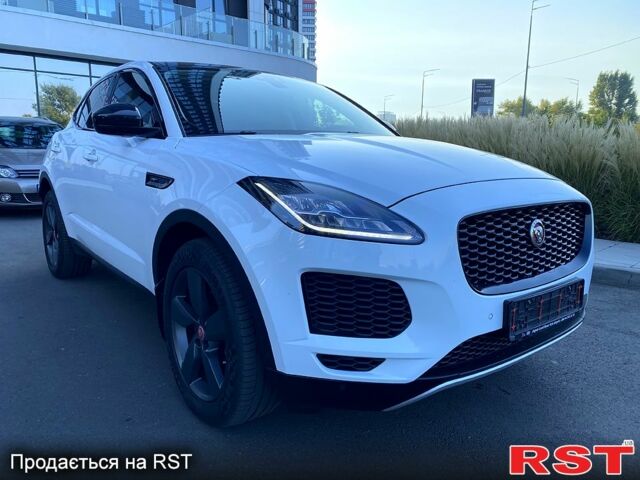 Білий Ягуар E-Pace, об'ємом двигуна 20 л та пробігом 105 тис. км за 25900 $, фото 1 на Automoto.ua