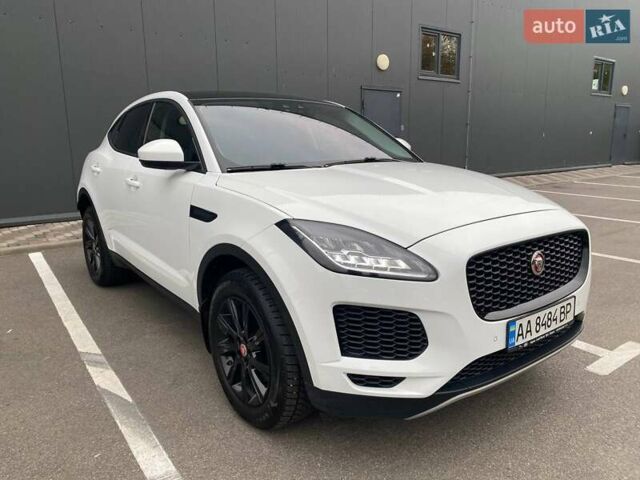Белый Ягуар E-Pace, объемом двигателя 2 л и пробегом 74 тыс. км за 28000 $, фото 1 на Automoto.ua