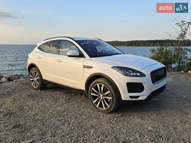 Белый Ягуар E-Pace, объемом двигателя 2 л и пробегом 35 тыс. км за 28000 $, фото 1 на Automoto.ua